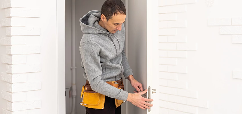 Nighttime Locksmith Near Me in Home Gardens, CA